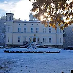 W Palacu Lubiechowo Apartmán *