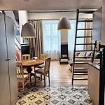 W Palacu Lubiechowo Apartmán *