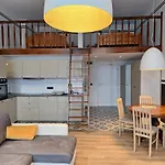W Palacu Lubiechowo Apartmán *